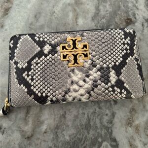 Tory Burch zip around wallet